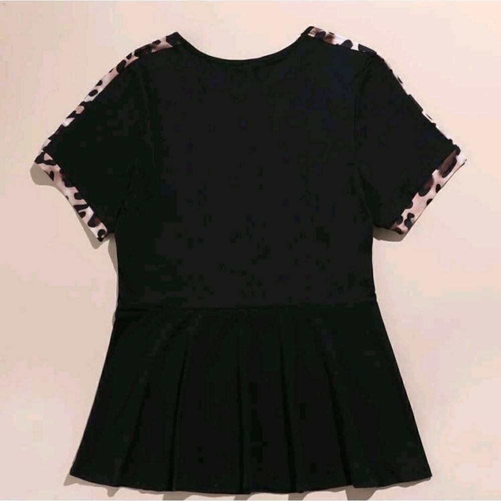 Plus Contrast Leopard Babydoll Tee - Picture 2 of 6